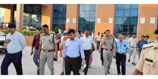 केंद्रीय स्वास्थ्य मंत्री जेपी नड्डा के एसकेएमसीएच आगमन की तैयारी का जिलाधिकारी ने लिया जायजा 